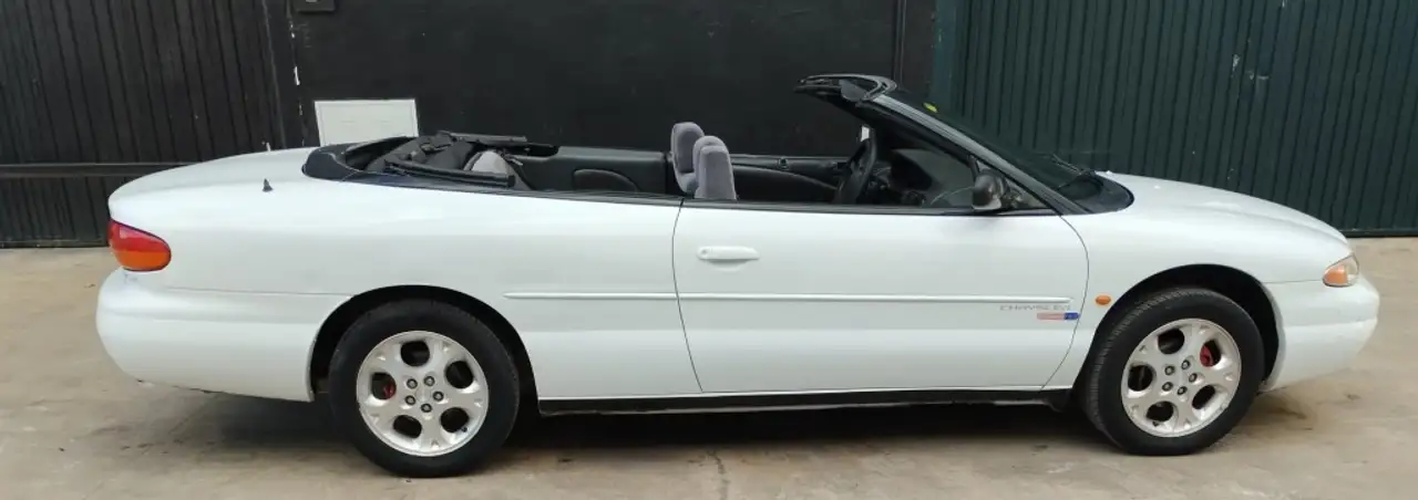 Chrysler Stratus Descapotable Manual de 4 Puertas, foto 4