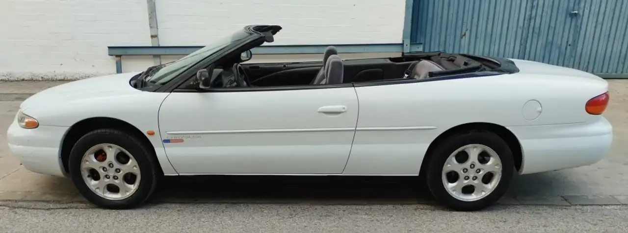 Chrysler Stratus Descapotable Manual de 4 Puertas, foto 3