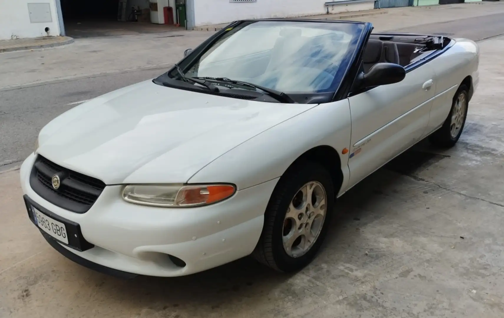 Chrysler Stratus Descapotable Manual de 4 Puertas Biały - 2