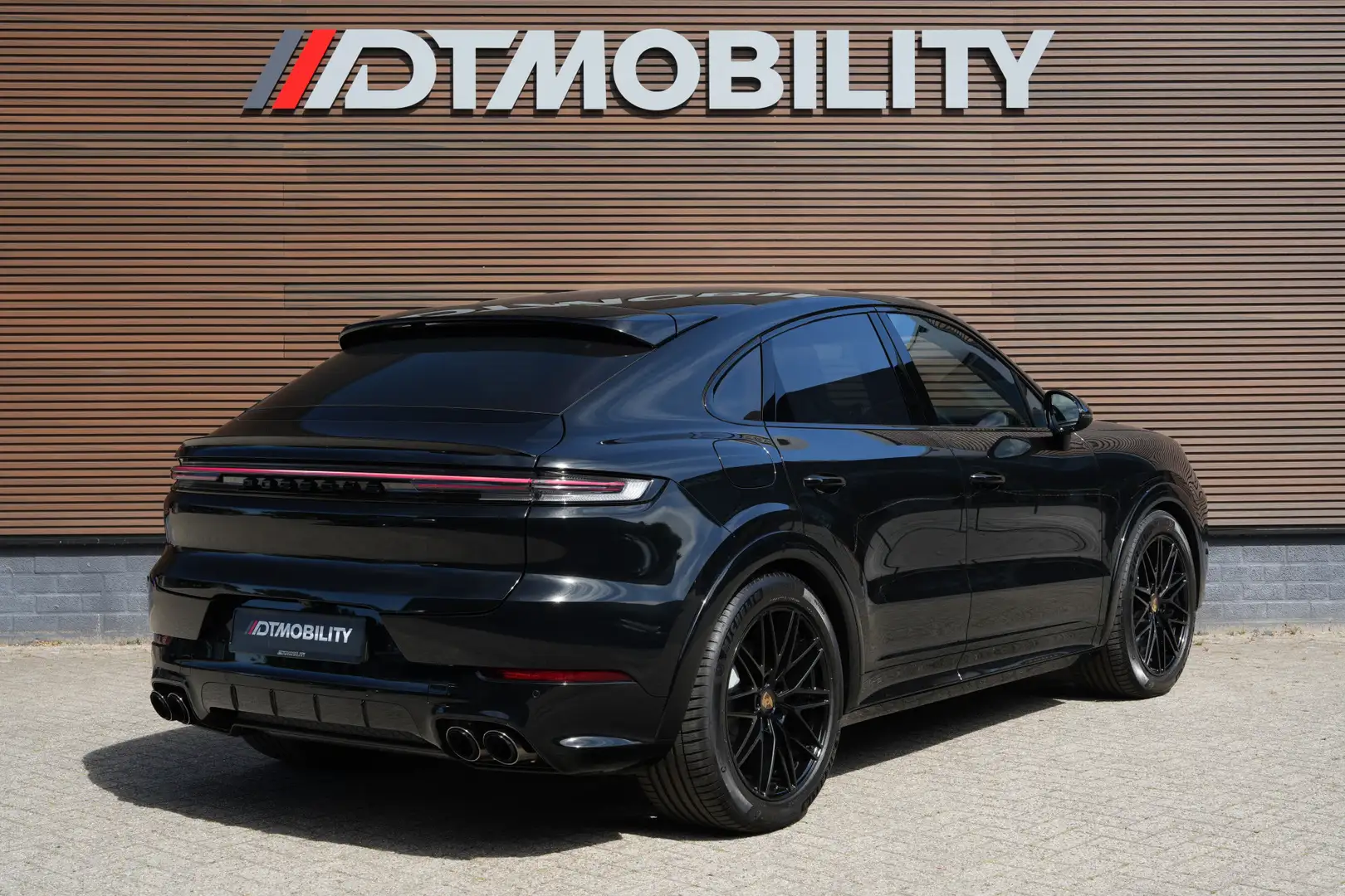 Porsche Cayenne Coupé 3.0 E-Hybrid | Sport Design | Burmester | 18 Nero - 2