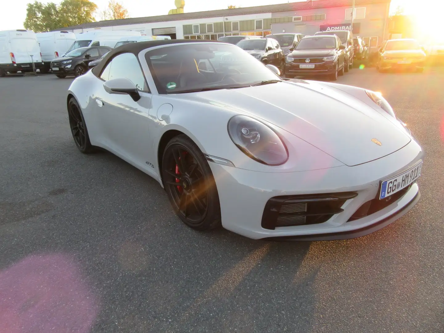 Porsche 911 Carrera 4 GTS Cabriolet Grau - 2