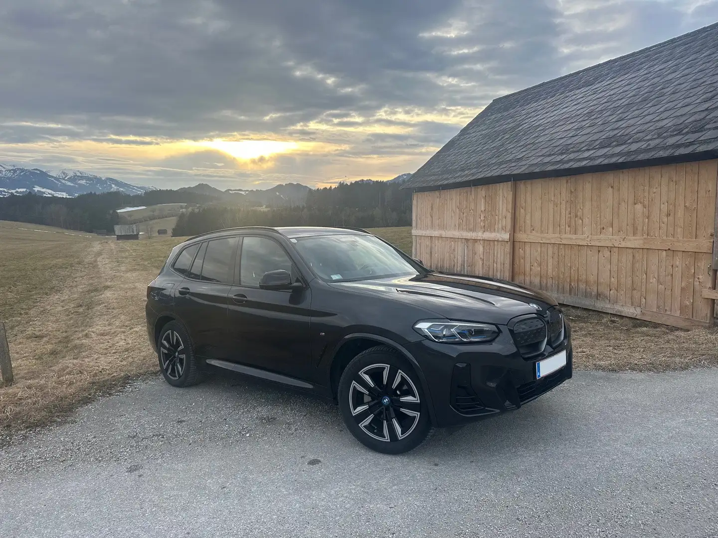 BMW iX3 Impressive VOLL Schwarz - 1