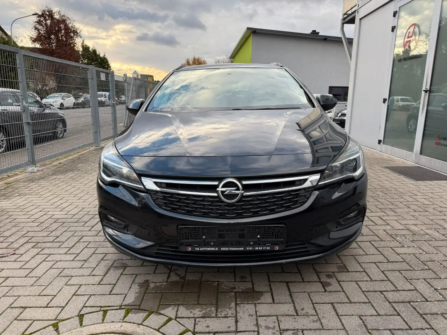Opel Astra K Sports Tourer Edition Start/Stop Schwarz - 2