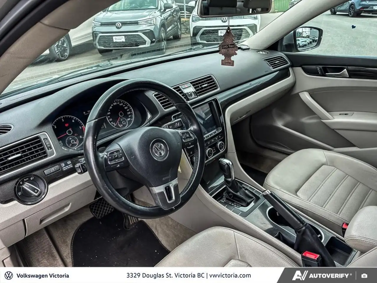 Volkswagen Passat photo Volkswagen Passat