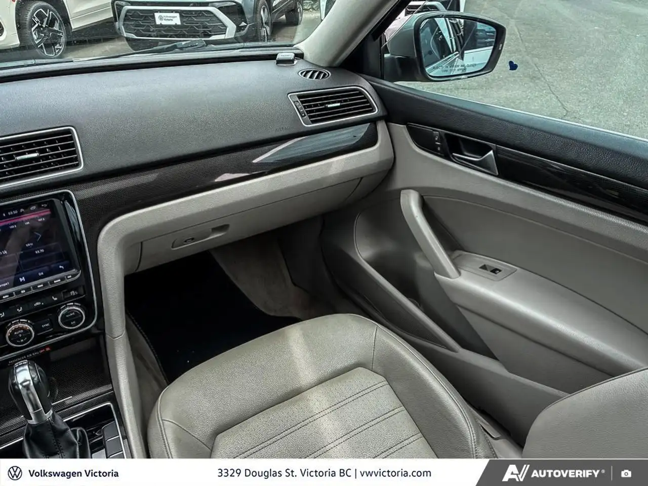 Volkswagen Passat photo Volkswagen Passat