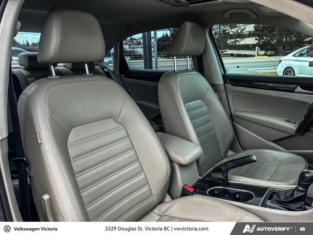 Volkswagen Passat photo Volkswagen Passat