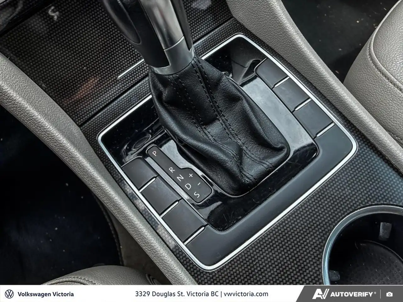 Volkswagen Passat photo Volkswagen Passat