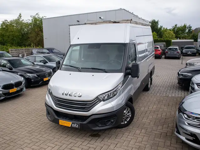 Iveco Daily view 4