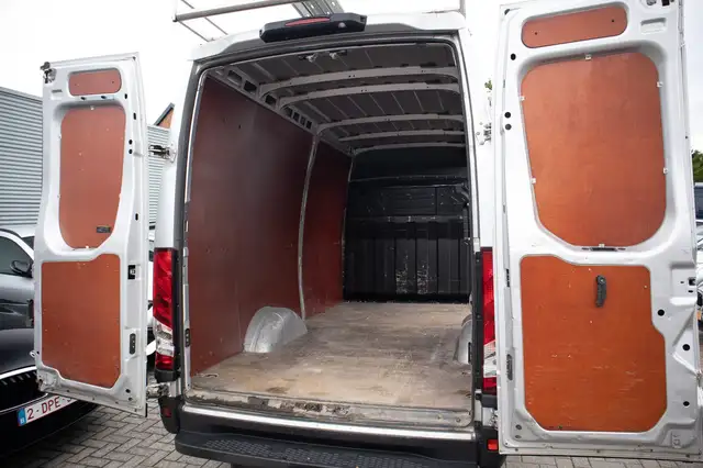 Iveco Daily view 5