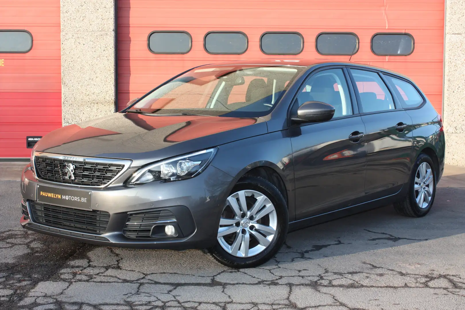 Peugeot 308 1.2 PURETECH // DAB // NAVI // CARPLAY Gris - 1