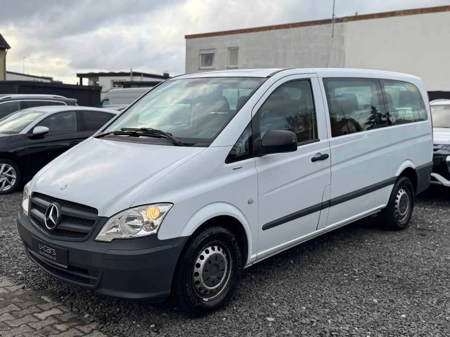 Mercedes-Benz Vito Kombi 113 CDI lang (9SITZ/SHZ/PDC/KLIMA/AUT Weiß - 1