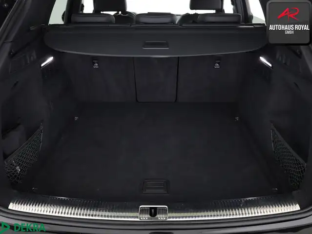 Audi Q5 view 13
