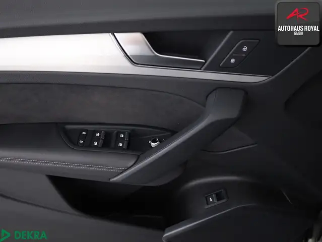 Audi Q5 view 14