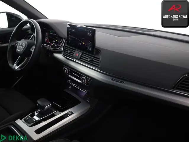 Audi Q5 view 9
