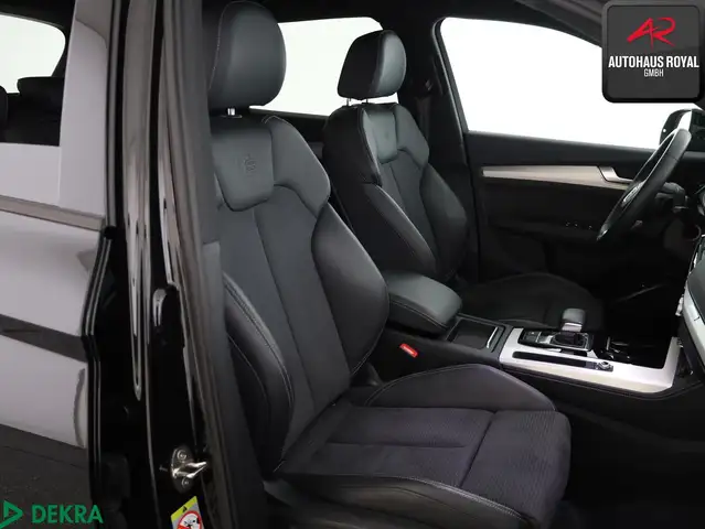 Audi Q5 view 10