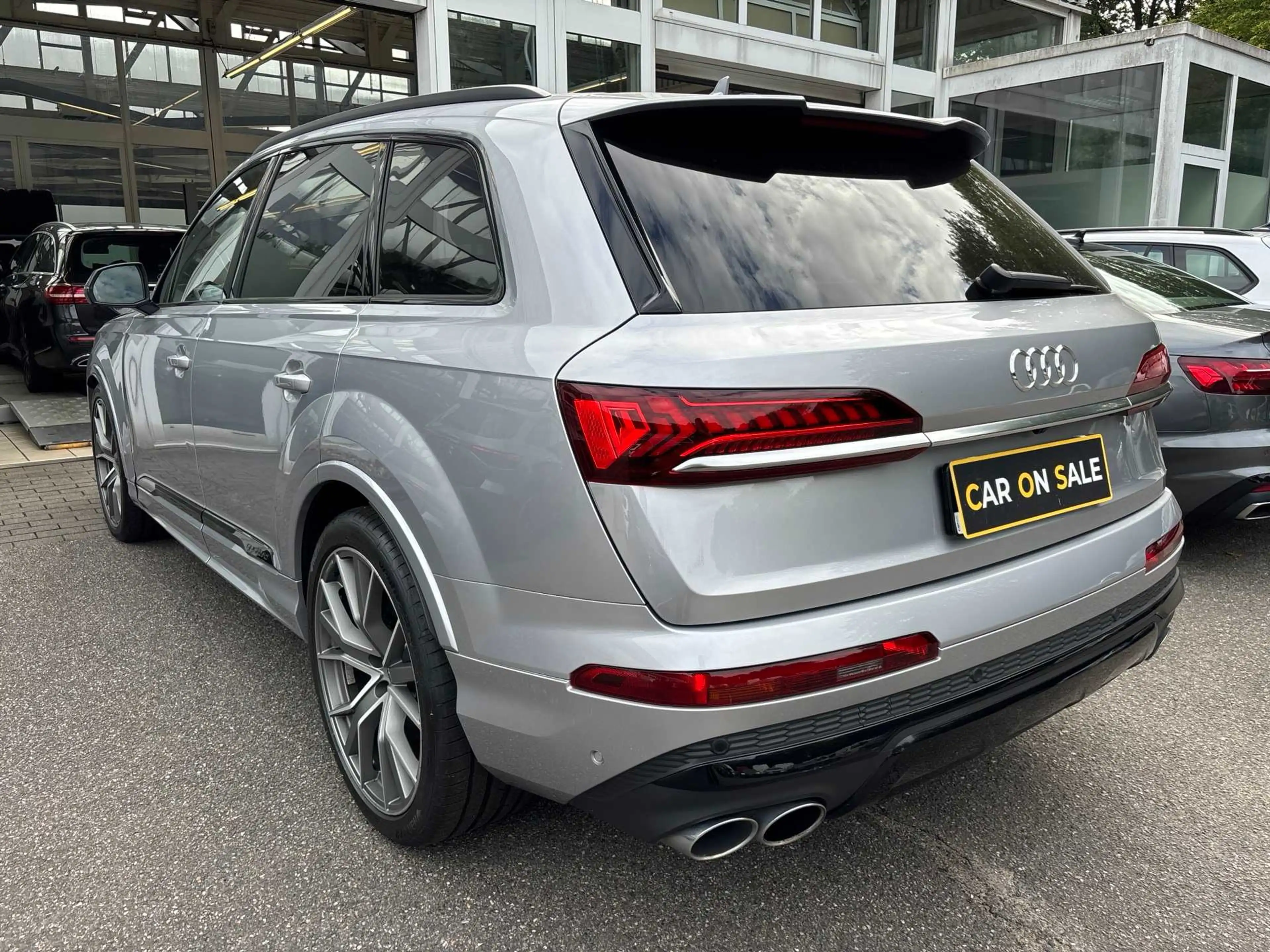 Audi SQ7 4.0 TDI quattro — photo 6