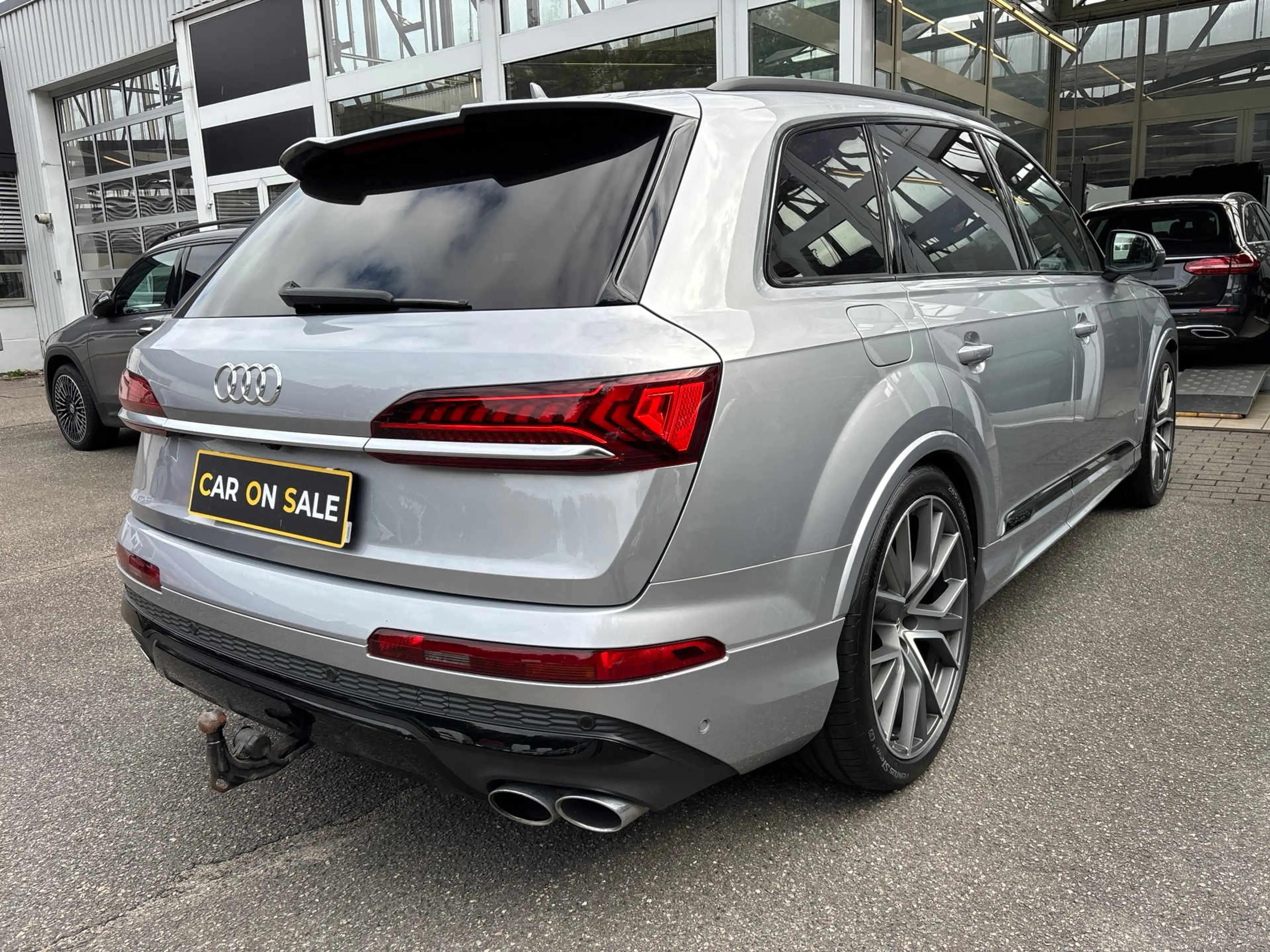 Audi SQ7 4.0 TDI quattro — photo 4