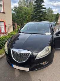 Lancia Delta 1.4 T-Jet 150 PS | EZ 01/2009 | 2 Rad