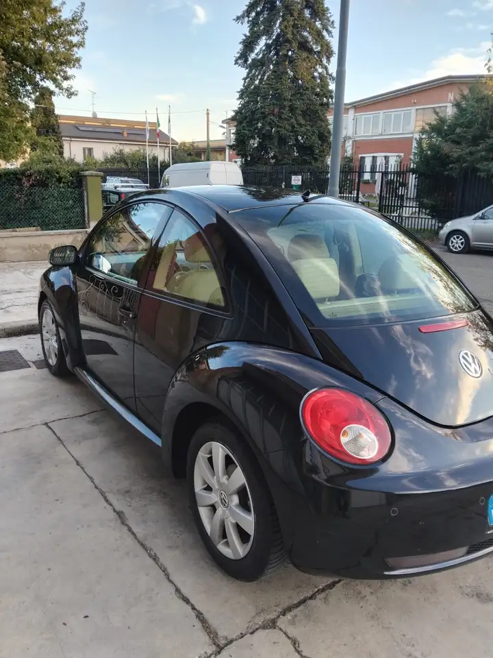 Volkswagen New Beetle