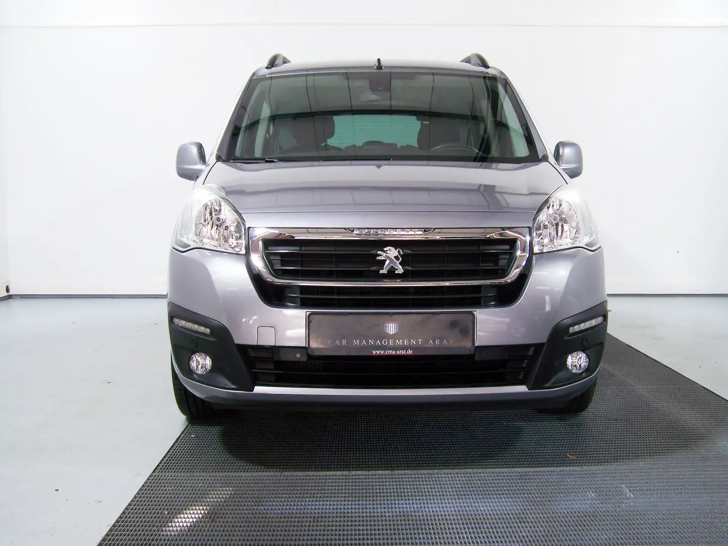 Peugeot Partner 1.2 PureTech 110 Allure NAV+CARPL Gris - 2