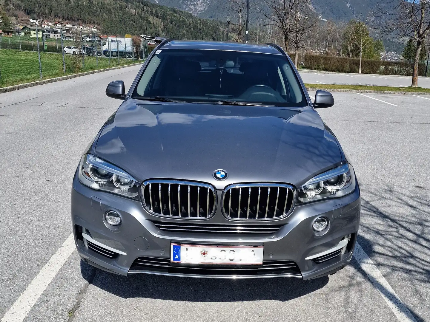 BMW X5 xDrive30d Österreich-Paket Aut. Grau - 2