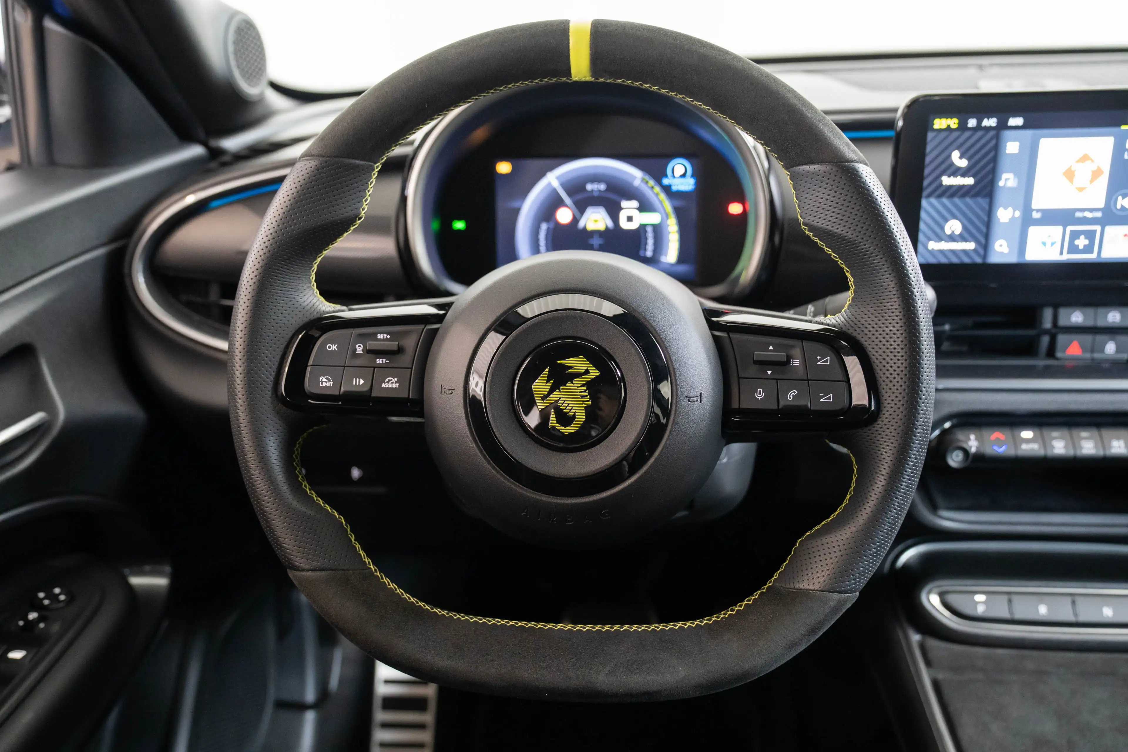 Abarth 600e Scorpionissima 54 kWh | Tot 8 Jaar Garantie | Wint — photo 49