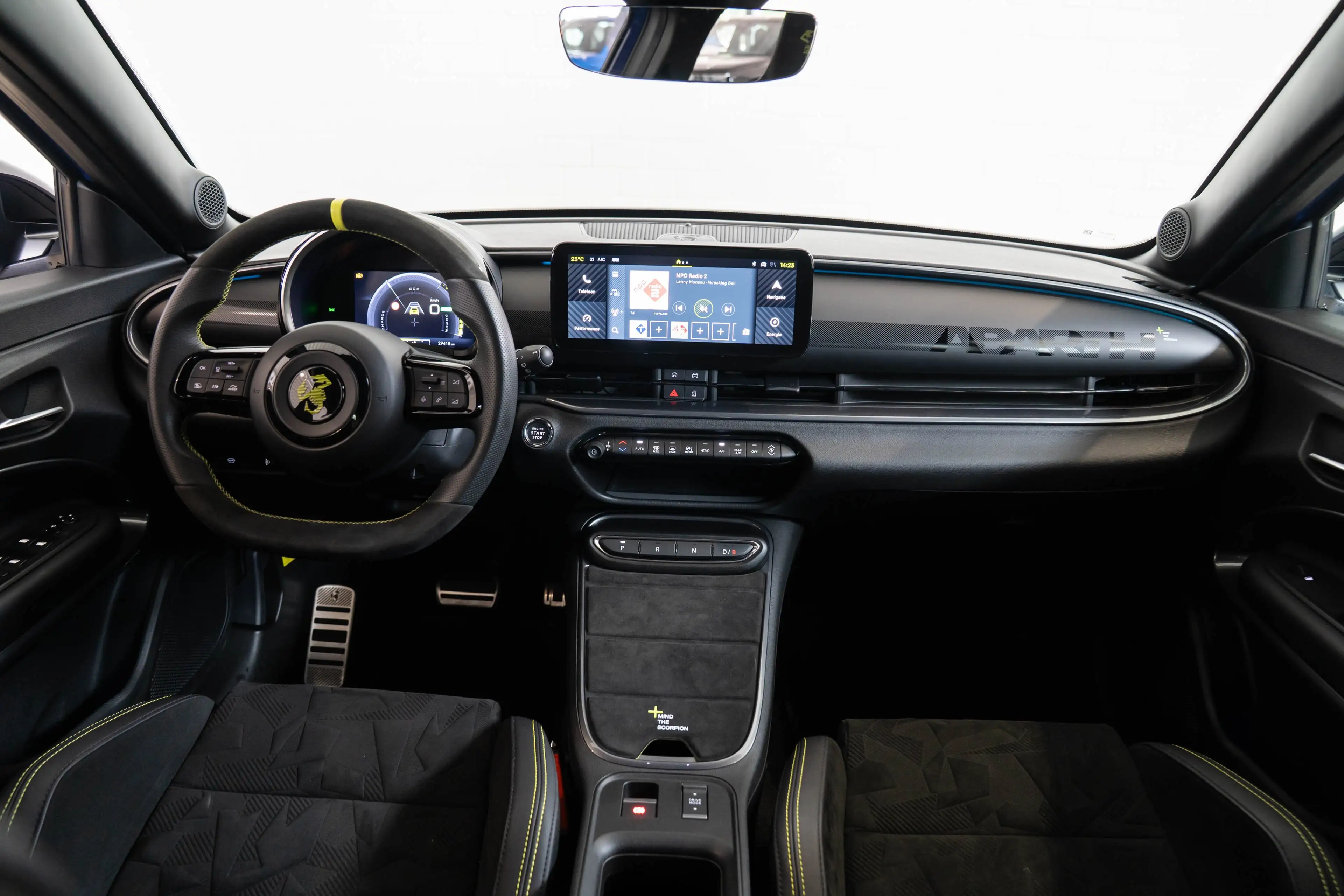 Abarth 600e Scorpionissima 54 kWh | Tot 8 Jaar Garantie | Wint — photo 46