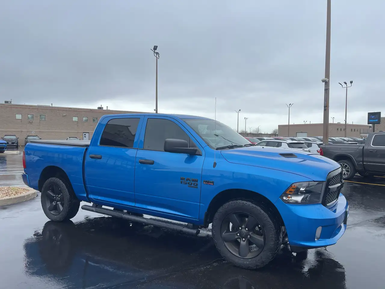 RAM 1500 снимка RAM 1500