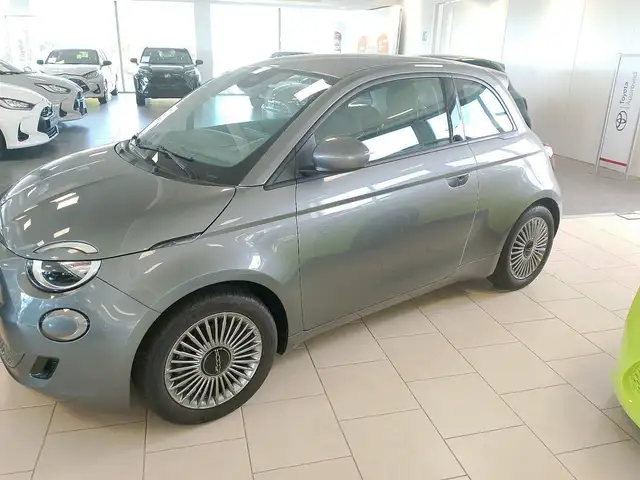 Fiat 500e Nuova Hatchback My23 La Nuova - 320 Berlina