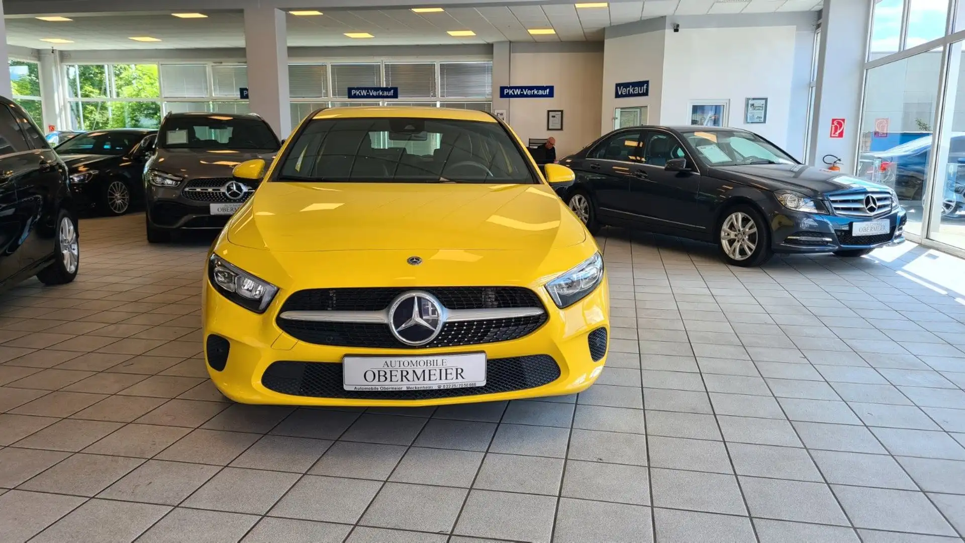 Mercedes-Benz A 180 Edition 19 Progr. 7G-DCT LED Carplay Mbux Yellow - 2