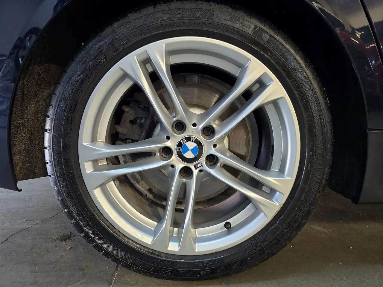 BMW 5 Series снимка BMW 5 Series