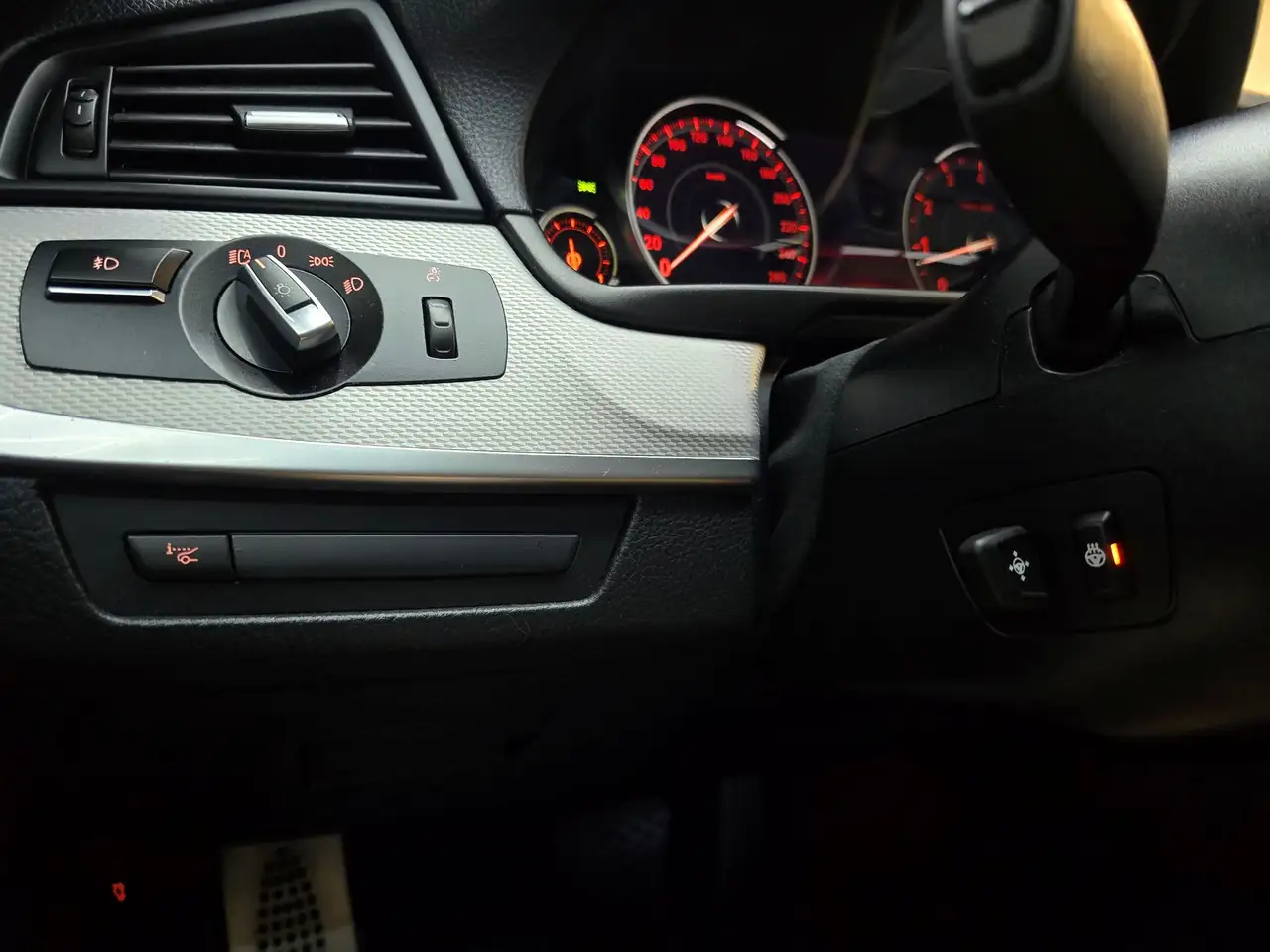 BMW 5 Series снимка BMW 5 Series