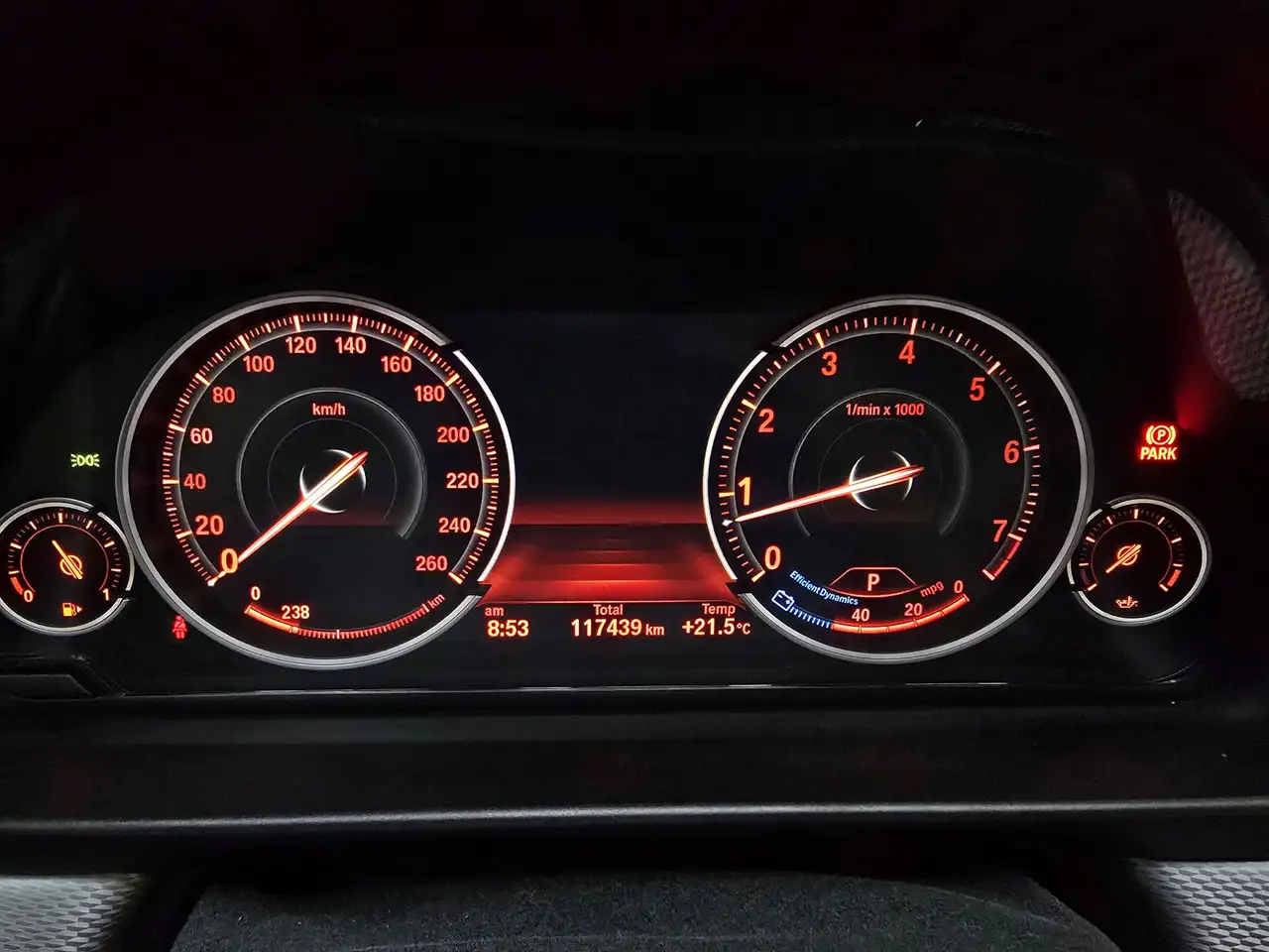 BMW 5 Series снимка BMW 5 Series