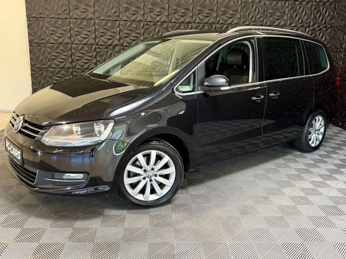 Volkswagen Sharan 2.0 TDI Highline 4Motion 7Sitzer DSG Schwarz - 2