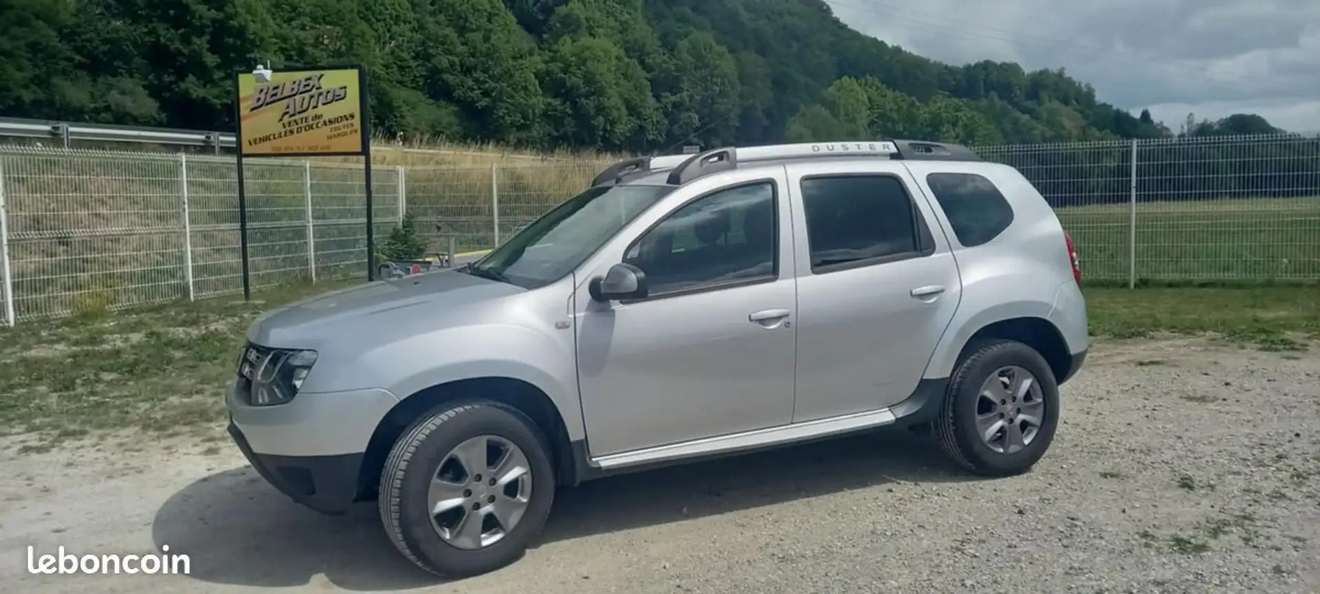 Dacia Duster 4X4 110 CV 1ere MAIN (belex auto A YOLET) Gris - 1