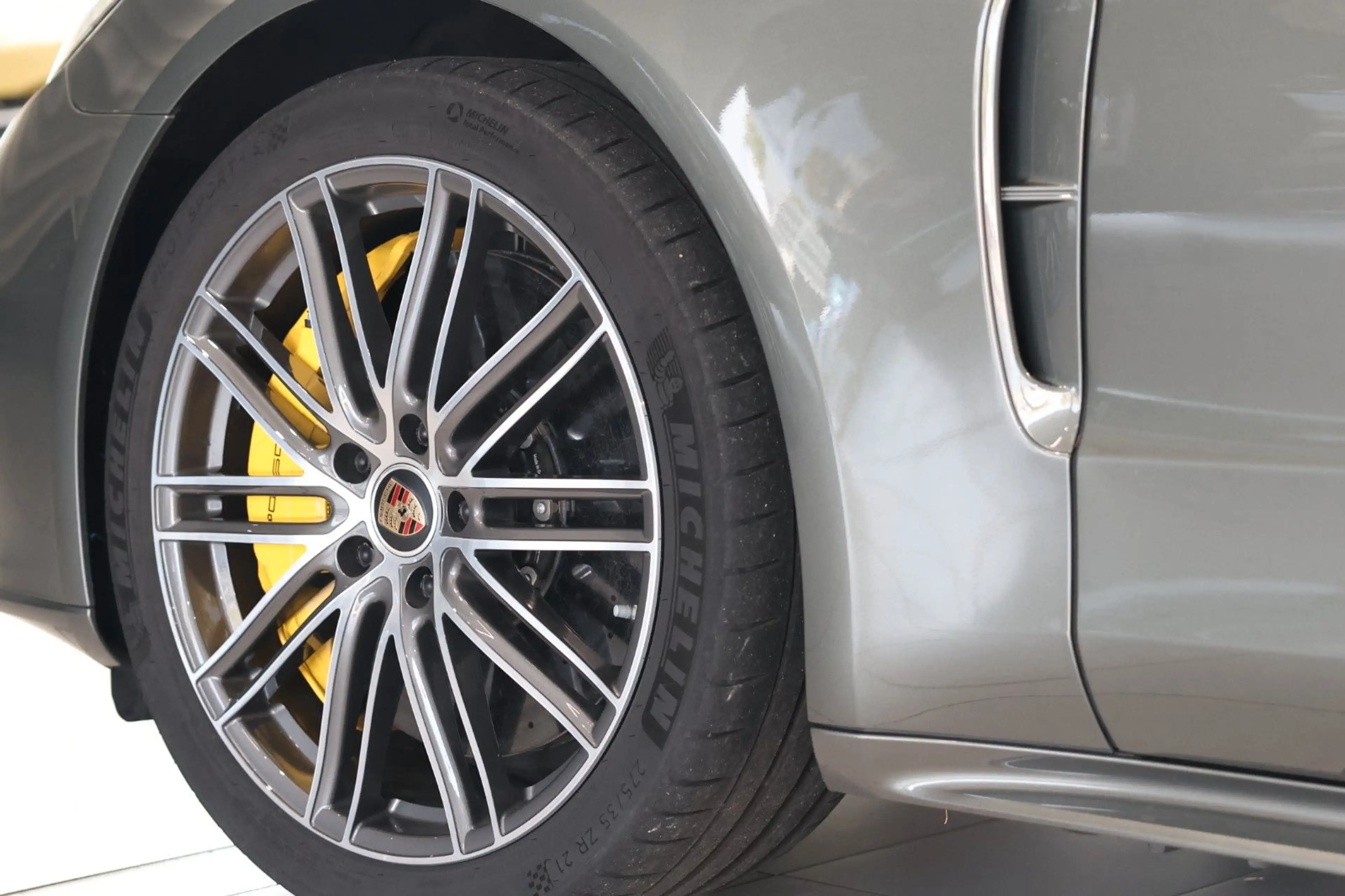 Porsche Panamera Turbo S Vierradlnk*Carbon*Soft*1-Hand — photo 7