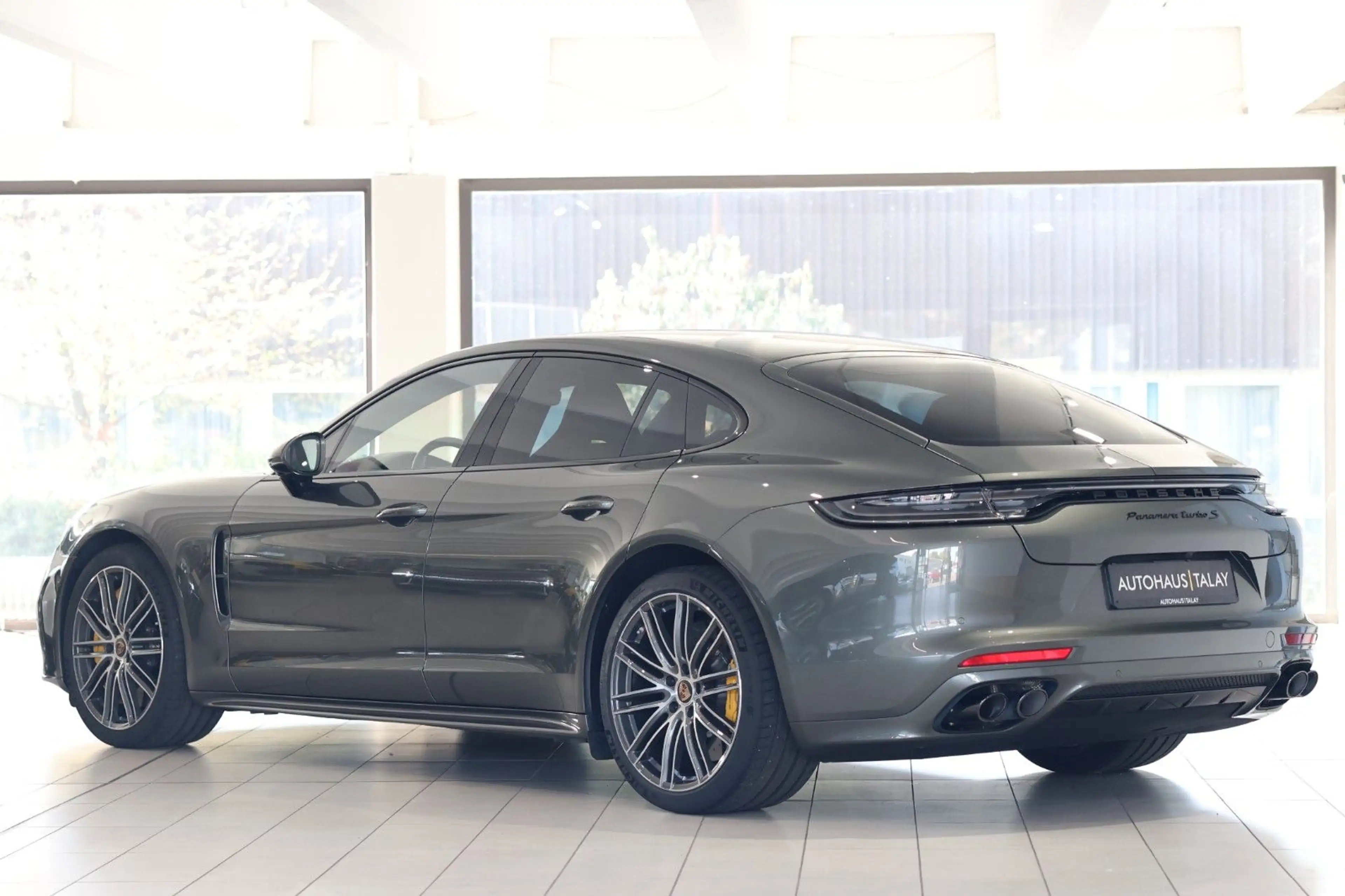 Porsche Panamera Turbo S Vierradlnk*Carbon*Soft*1-Hand — photo 3