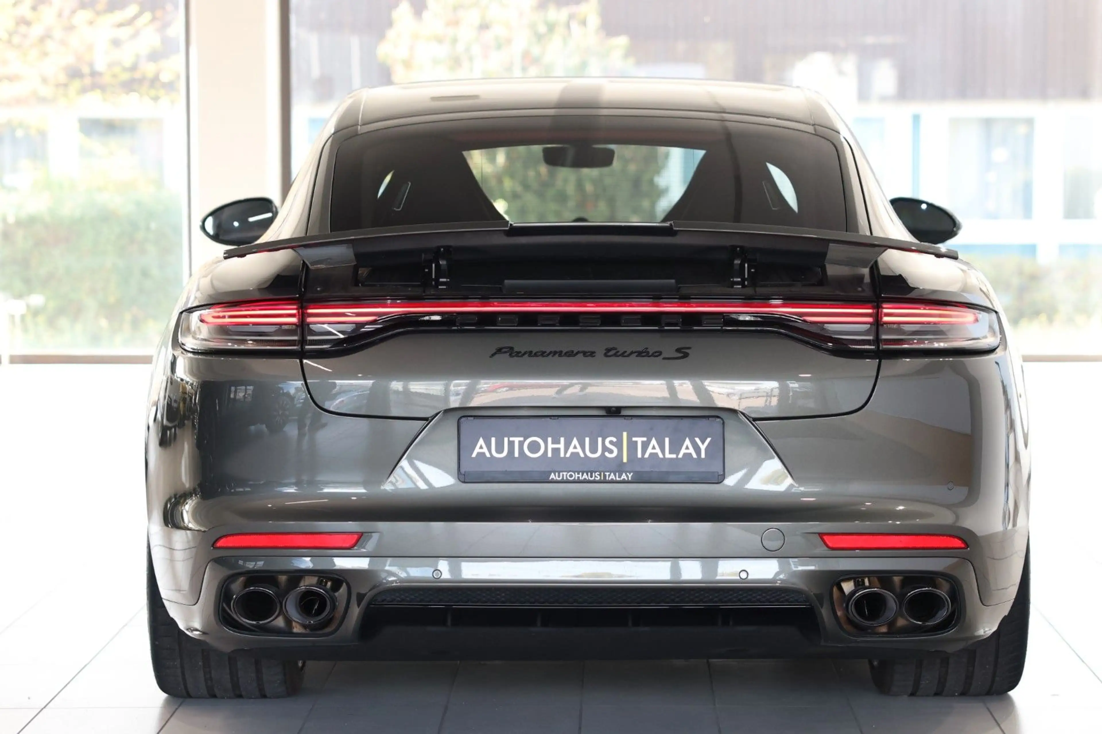 Porsche Panamera Turbo S Vierradlnk*Carbon*Soft*1-Hand — photo 5