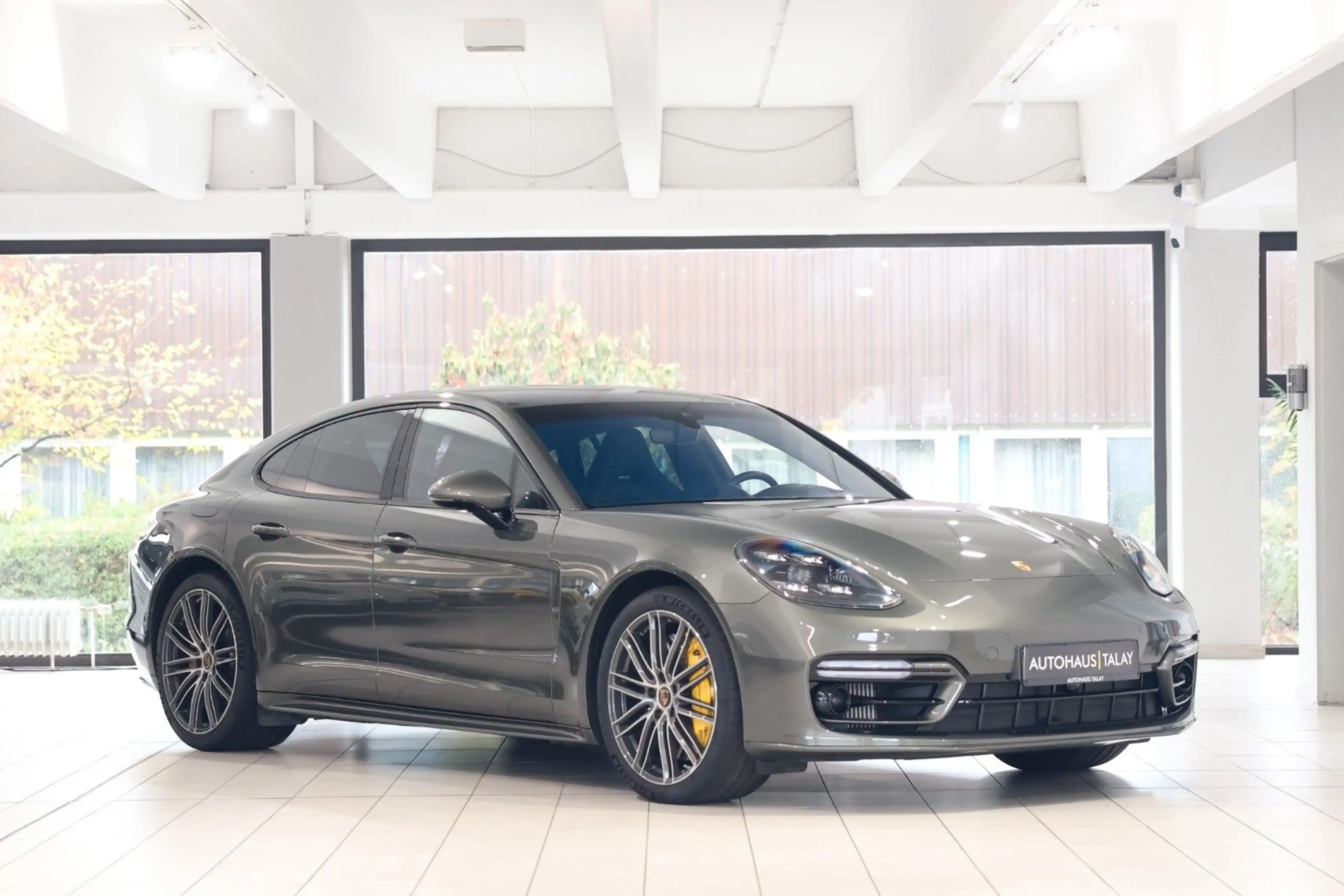 Porsche Panamera Turbo S Vierradlnk*Carbon*Soft*1-Hand