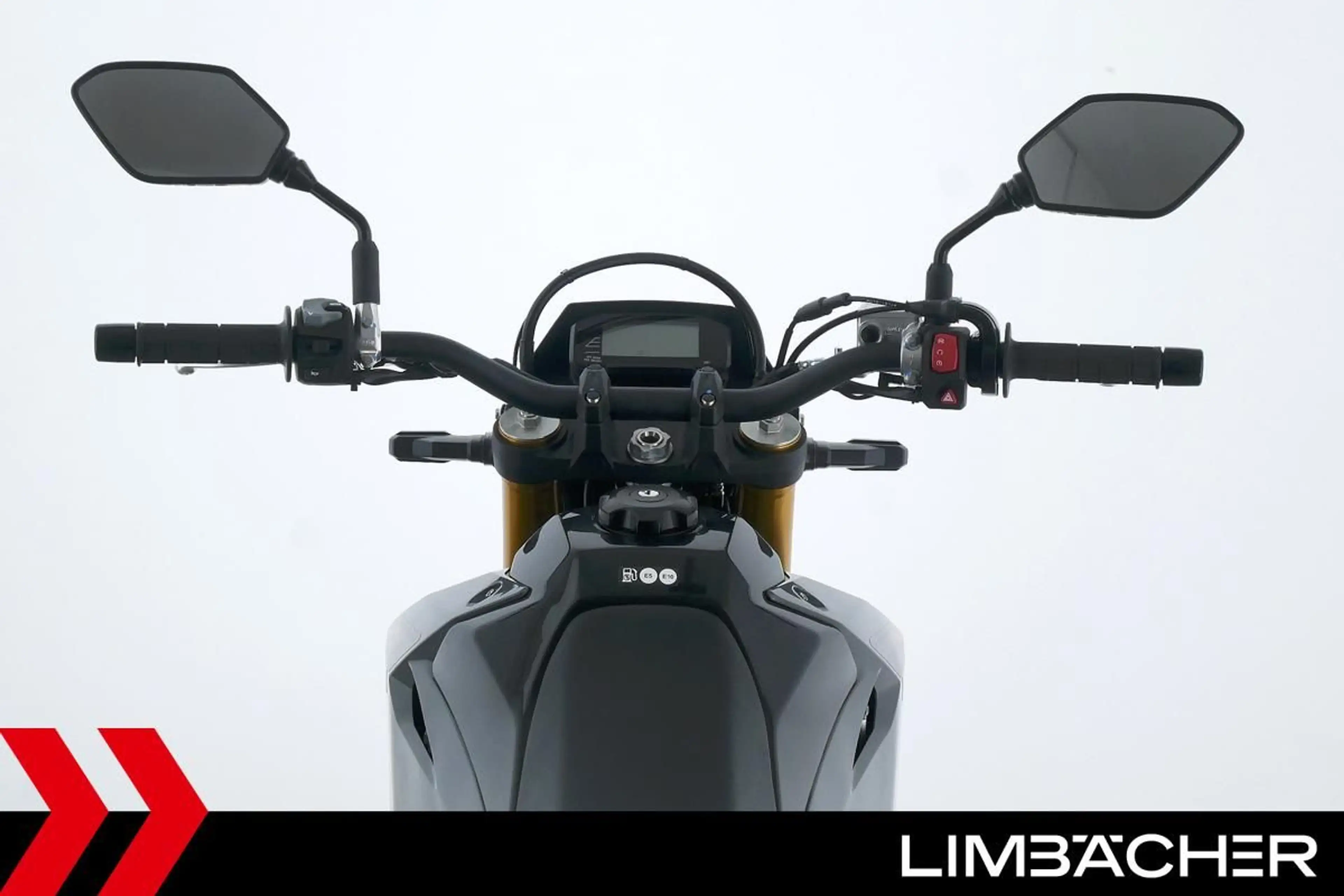 Suzuki DR-Z4S ENDURO - TC, Fahrmodi — photo 13