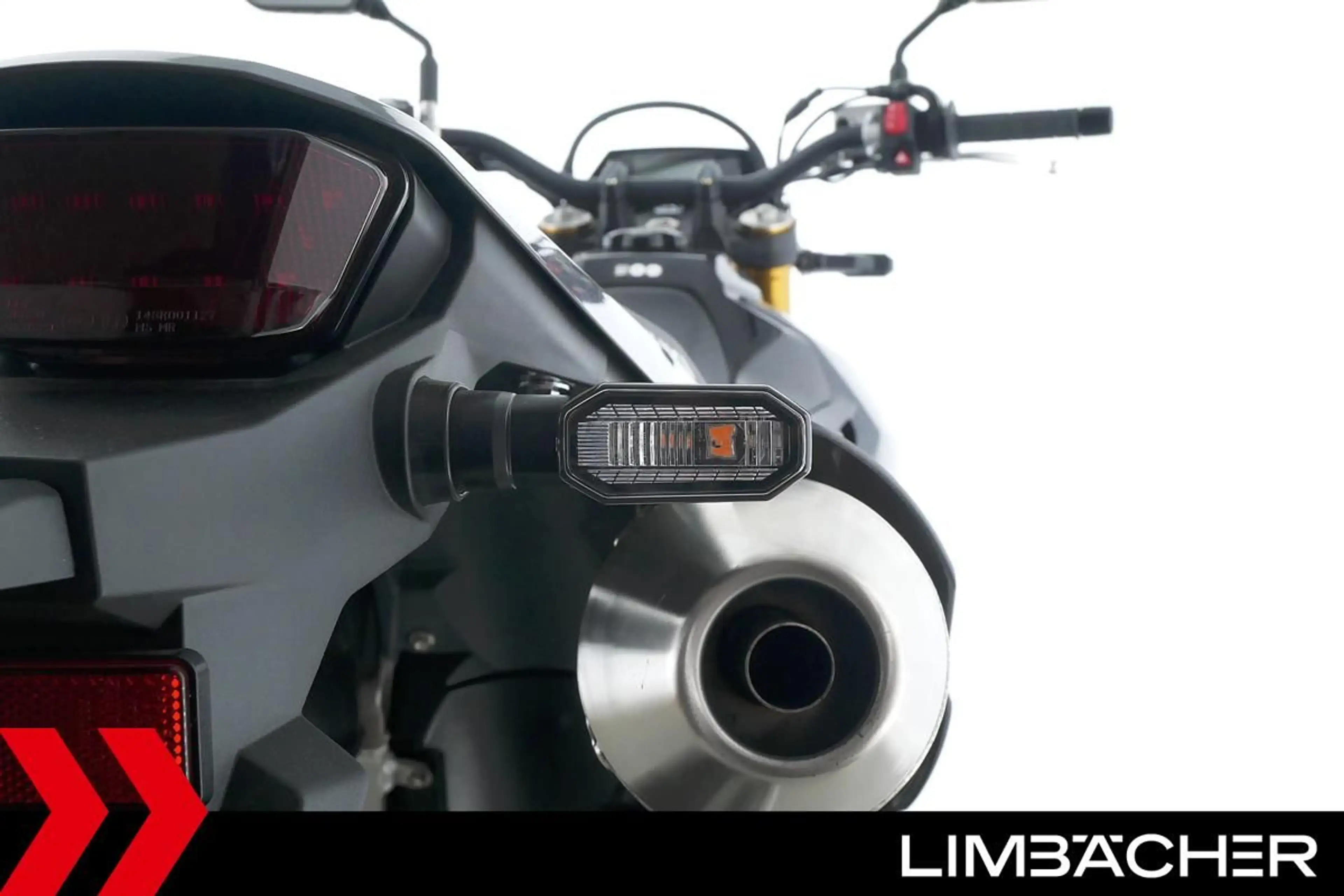 Suzuki DR-Z4S ENDURO - TC, Fahrmodi — photo 17