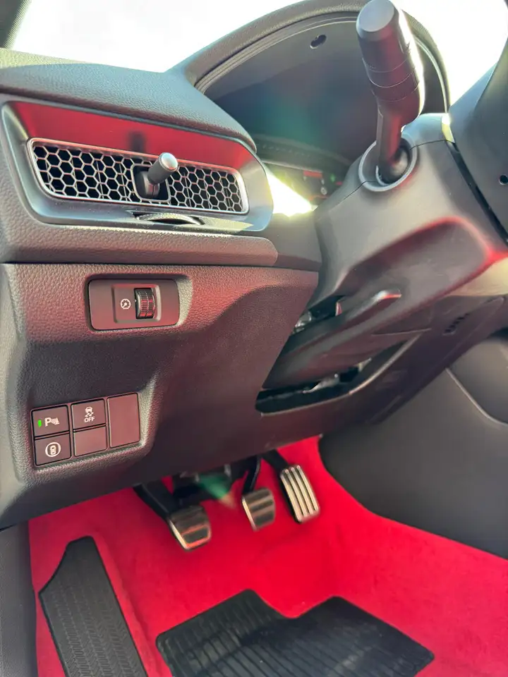 Honda Civic 2025 — фото 10