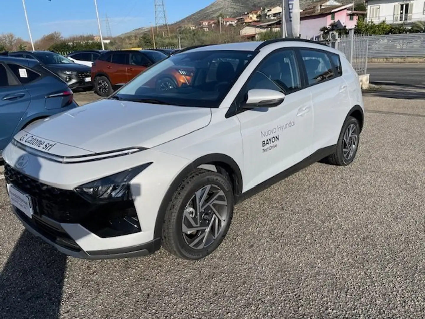 Hyundai BAYON 1.2 mpi Xline Gris - 2