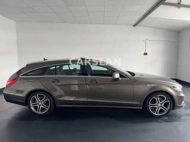 Mercedes-Benz CLS view 8