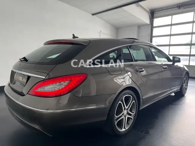 Mercedes-Benz CLS view 15