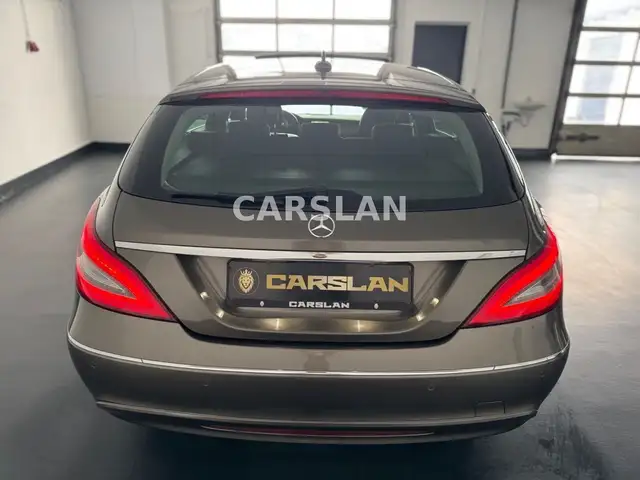 Mercedes-Benz CLS view 11