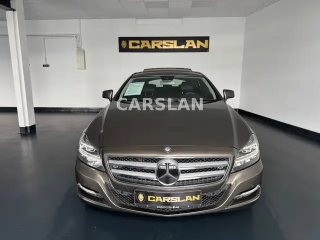 Mercedes-Benz CLS view 3