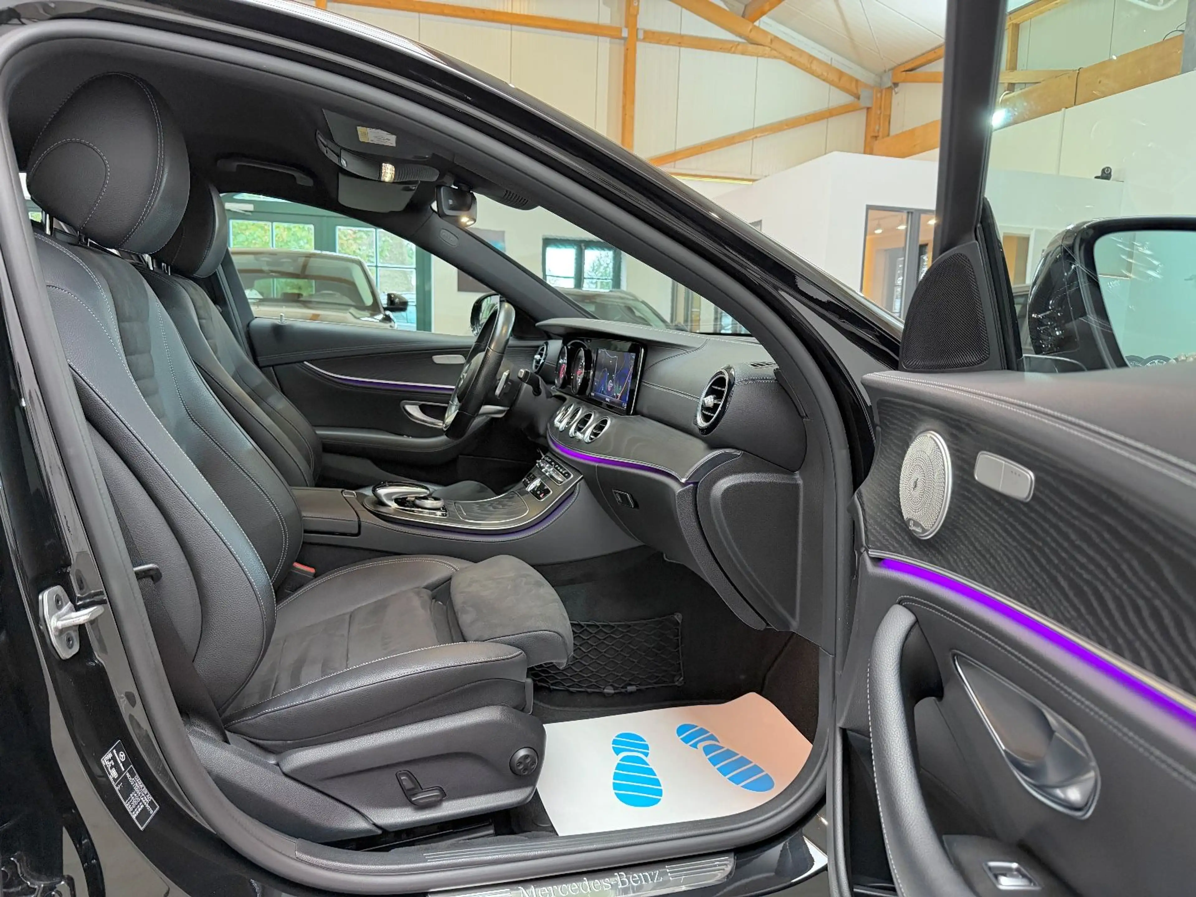 Mercedes-Benz E 220 d 4Matic 9G-Tronic AMG Line LEDER/KAMERA — photo 10