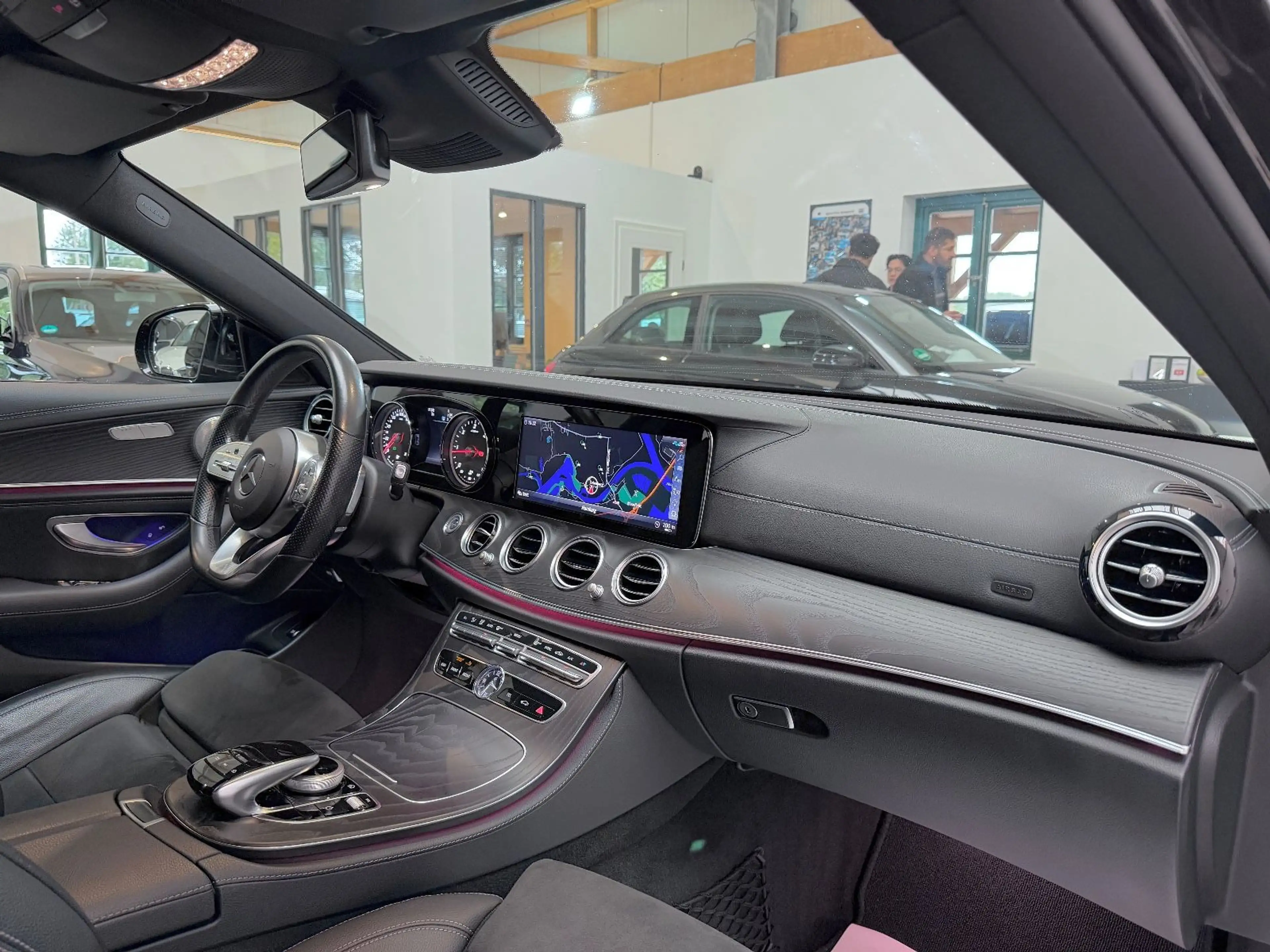 Mercedes-Benz E 220 d 4Matic 9G-Tronic AMG Line LEDER/KAMERA — photo 8