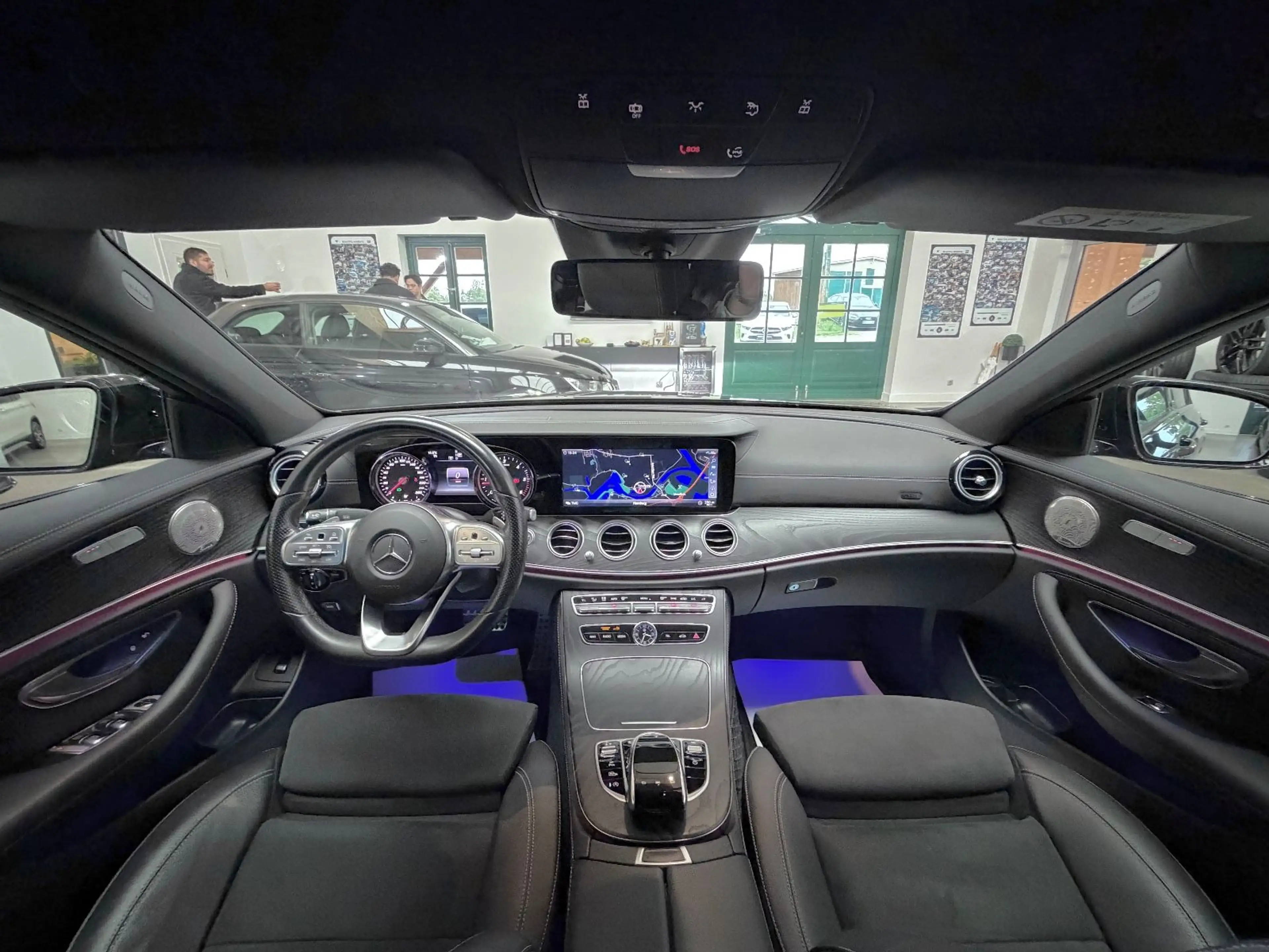Mercedes-Benz E 220 d 4Matic 9G-Tronic AMG Line LEDER/KAMERA — photo 7